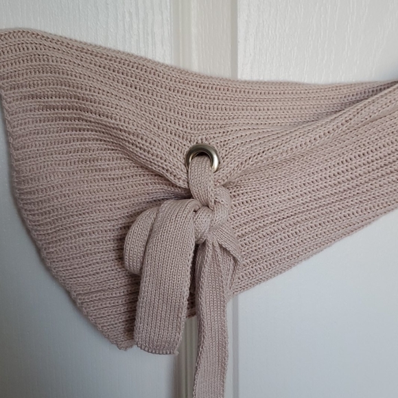 Blush Pink Oversized Sweater - Picture 4 of 5